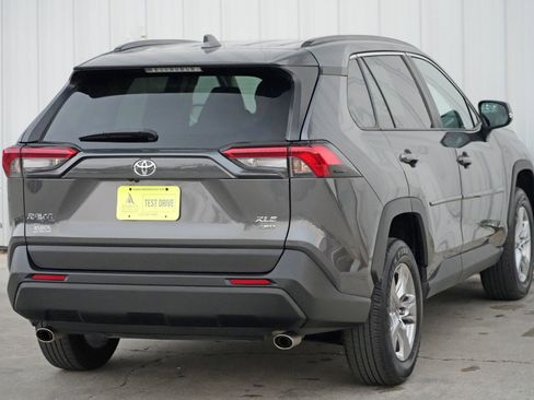 Used 2022 Toyota RAV4 XLE image 46