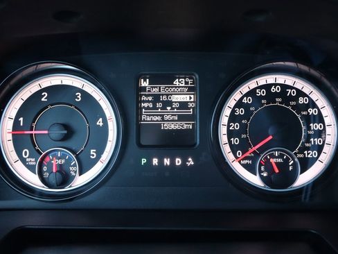 Used 2018 RAM 2500 Tradesman w/ Chrome Appearance Group image 33