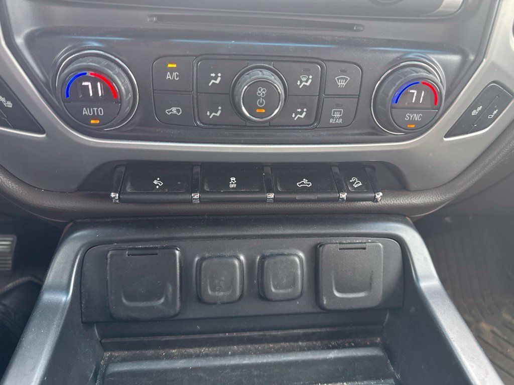 Used 2017 GMC Sierra 1500 SLT w/ SLT Premium Package AWD/4WD image 10