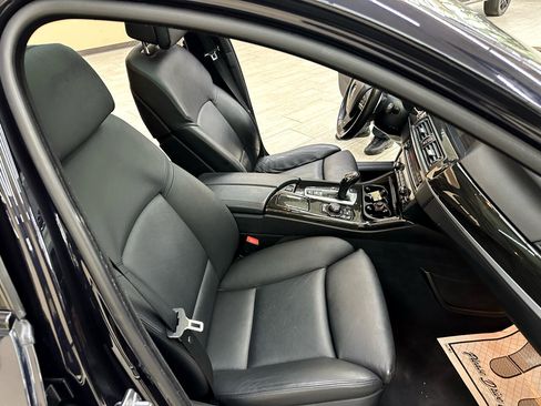 Used 2013 BMW 550i Sedan image 41