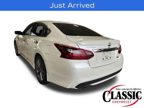 Used 2018 Nissan Altima 2.5 SR w/ SR Special Edition FWD image 6