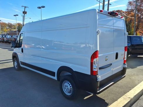 New 2026 RAM ProMaster 2500 w/ Convenience Group image 4