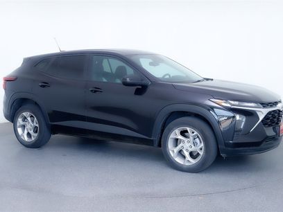 Used 2025 Chevrolet Trax LS w/ LS Convenience Package