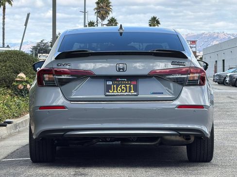 Used 2025 Honda Civic Sport Touring image 5