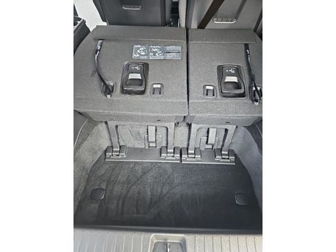 New 2025 Kia Carnival SX Prestige image 13