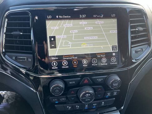 Used 2021 Jeep Grand Cherokee SRT image 11