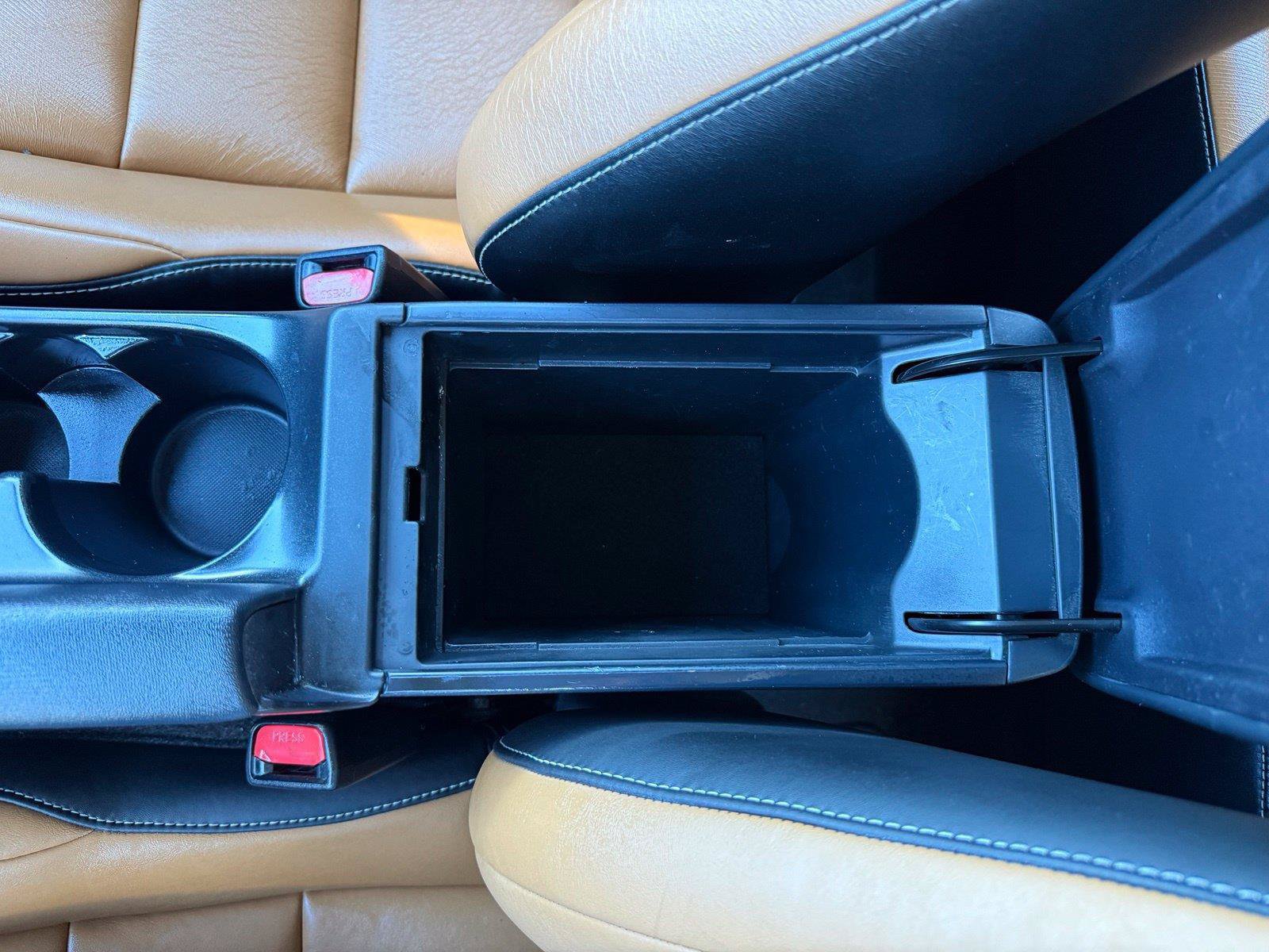 Used 2016 Lexus CT 200h w/ Navigation Package FWD image 37