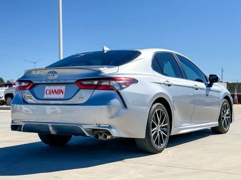 Used 2023 Toyota Camry SE FWD image 9