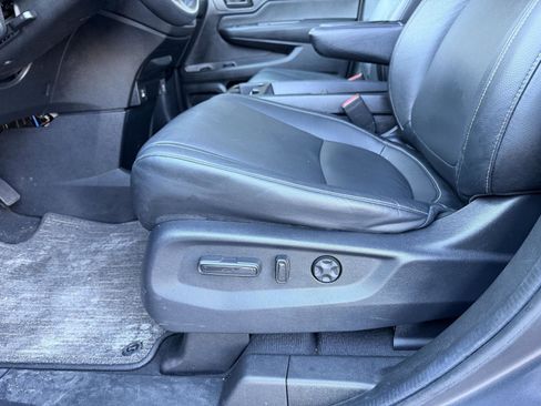 Used 2024 Honda Odyssey EX-L image 17