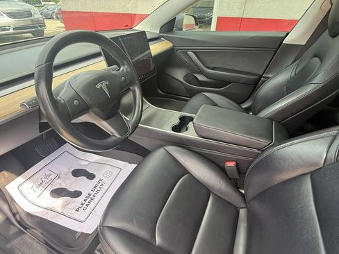 Used 2018 Tesla Model 3 Long Range RWD image 9