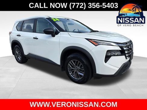 Used 2024 Nissan Rogue S AWD/4WD image 1
