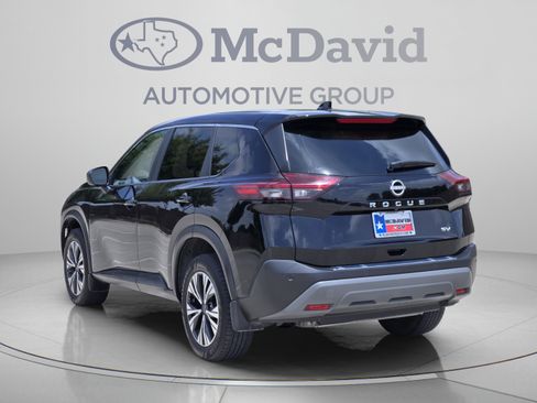 Used 2023 Nissan Rogue SV FWD image 4