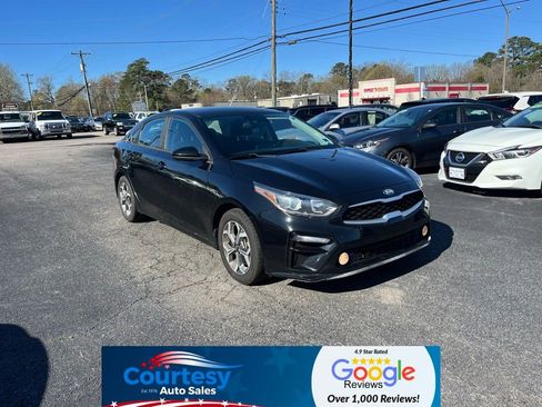 Used 2019 Kia Forte LXS image 1