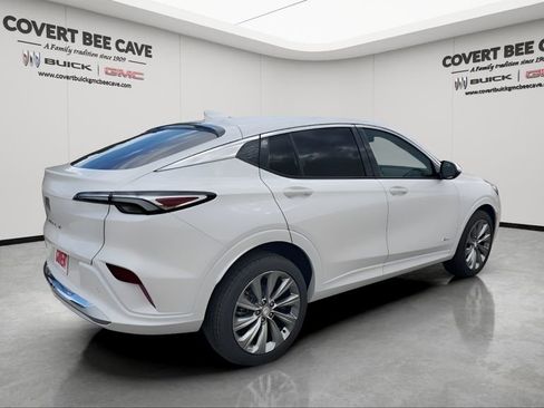 New 2026 Buick Envista Avenir image 9