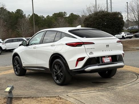 Used 2025 Buick Envista Sport Touring image 5