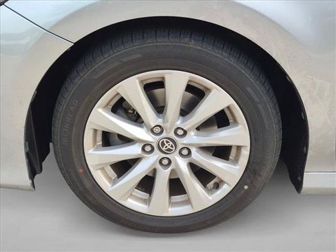Certified 2020 Toyota Camry LE FWD image 9