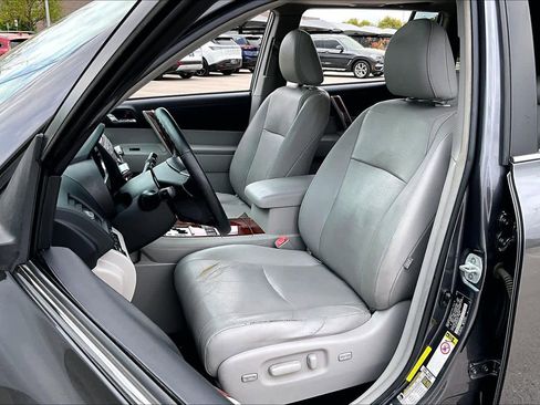 Used 2012 Toyota Highlander Limited image 7