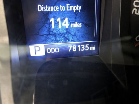 Used 2021 Toyota Tacoma SR image 18