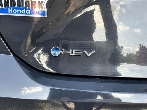Used 2025 Toyota Camry SE FWD image 32