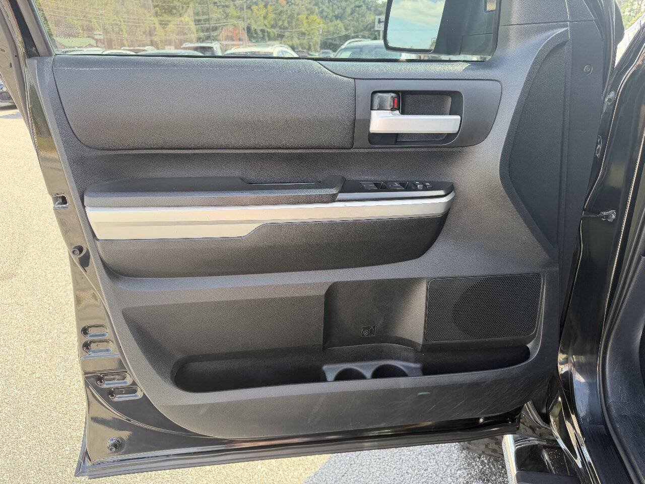 Used 2014 Toyota Tundra SR5 w/ TRD Off Road Package AWD/4WD image 10
