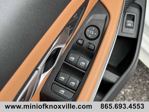 Used 2023 BMW 330i xDrive Sedan w/ Premium Package image 13