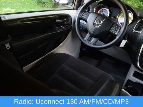 Used 2014 Dodge Grand Caravan American Value Package FWD image 2