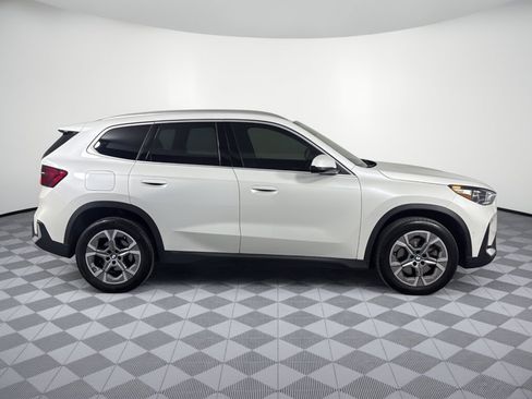 Used 2023 BMW X1 xDrive28i w/ Premium Package AWD/4WD image 8