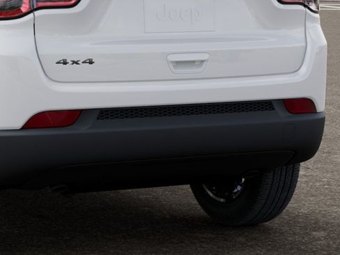New 2026 Jeep Compass Latitude AWD/4WD image 13