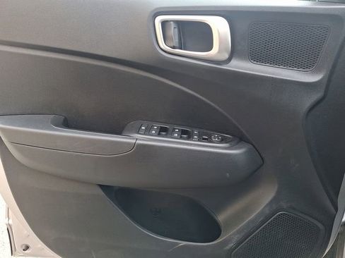 Certified 2026 Hyundai Venue SEL FWD image 12