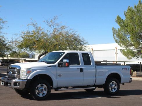 Used 2011 Ford F250 XLT w/ XLT Premium Pkg image 1