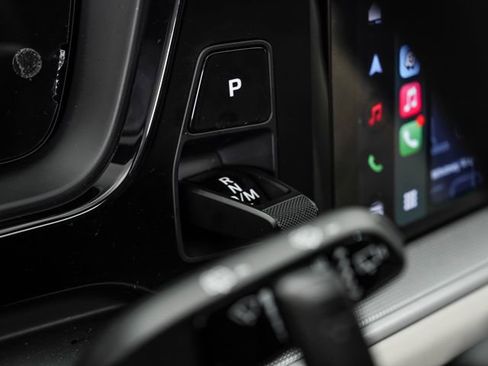 Certified 2026 Porsche Cayenne AWD/4WD image 20