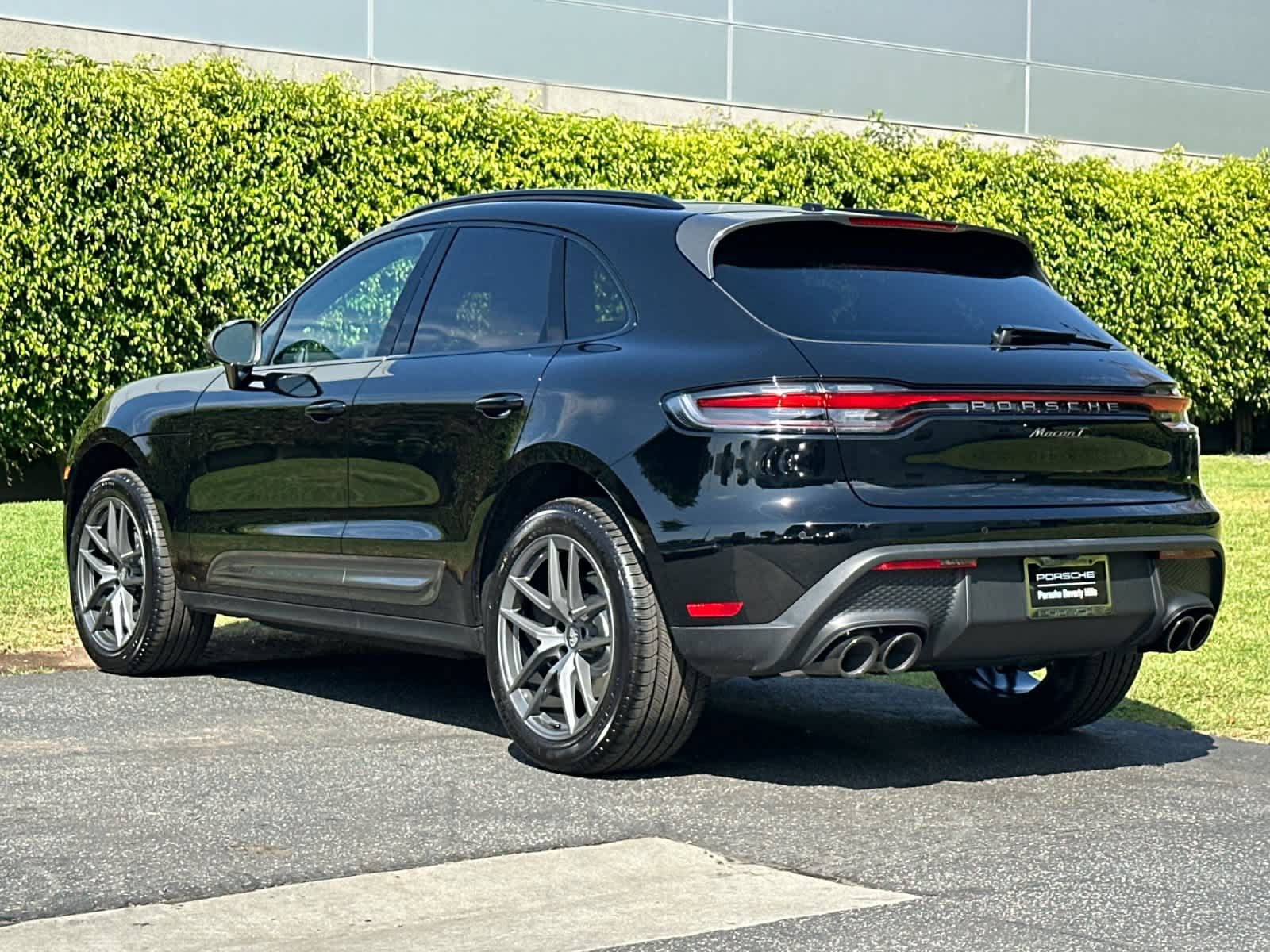 Used 2026 Porsche Macan Turbo AWD/4WD image 3