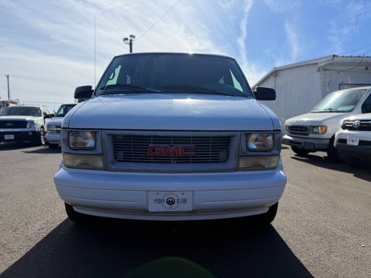 Used 2004 GMC Safari Passenger RWD image 4