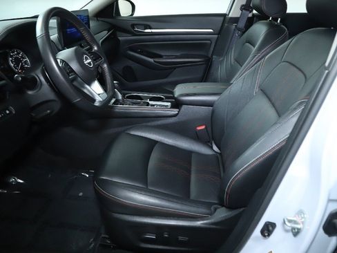 Certified 2024 Nissan Altima 2.5 SR w/ SR Premium Package image 18