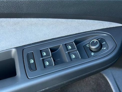 Used 2025 Volkswagen Golf R Black Edition AWD/4WD image 14