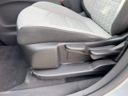 Certified 2023 Chevrolet Equinox LS w/ Driver Confidence II Package image 14