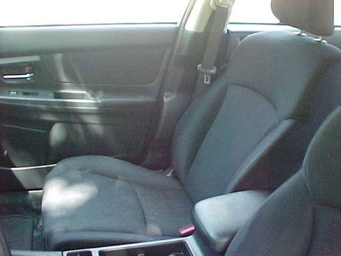 Used 2014 Subaru Impreza 2.0i Premium w/ All-Weather Package w/CVT AWD/4WD image 11