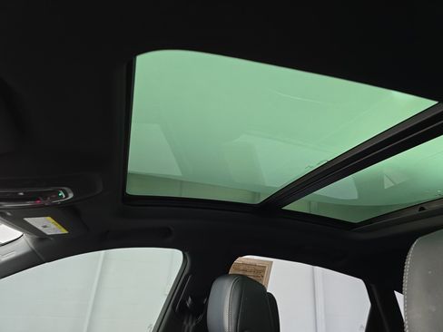 Used 2024 Audi Q8 e-tron Prestige image 30