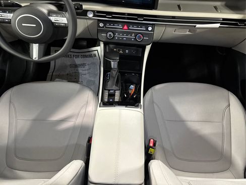 New 2026 Hyundai Tucson SE image 11