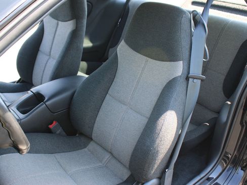 Used 1993 Chevrolet Camaro Z28 RWD image 16