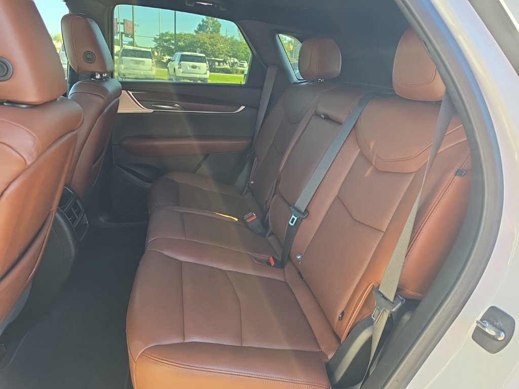 Used 2022 Cadillac XT5 Premium Luxury FWD image 5