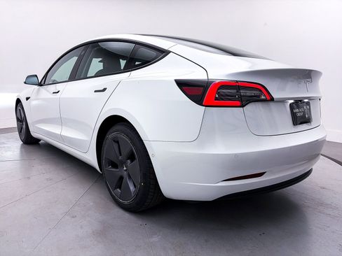 Used 2021 Tesla Model 3 Standard Range Plus image 12