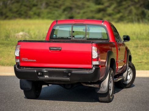 Used 2011 Toyota Tacoma 4x4 Regular Cab image 12