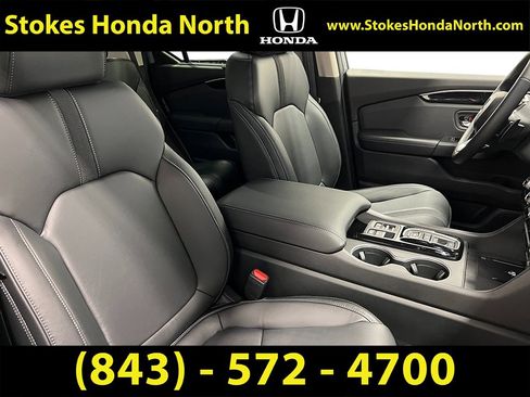 New 2025 Honda Pilot Touring image 38