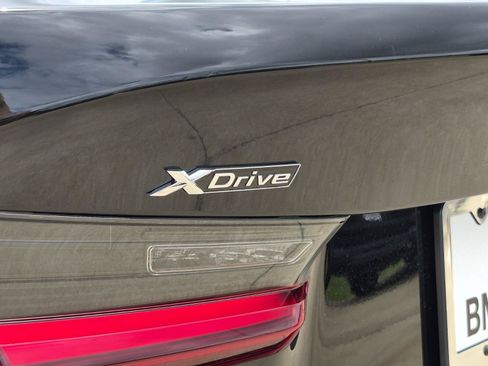 New 2026 BMW 330i xDrive Sedan w/ Convenience Package AWD/4WD image 11