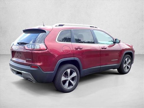 Used 2019 Jeep Cherokee Limited w/ Trailer Tow Group AWD/4WD image 3