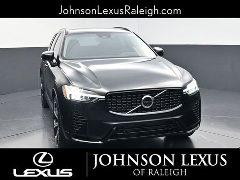 Used 2025 Volvo XC60 T8 Ultra w/ Climate Package image 4