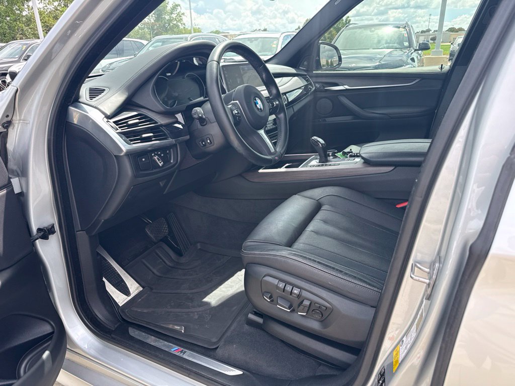 Used 2018 BMW X5 xDrive50i w/ M Sport Package AWD/4WD image 12