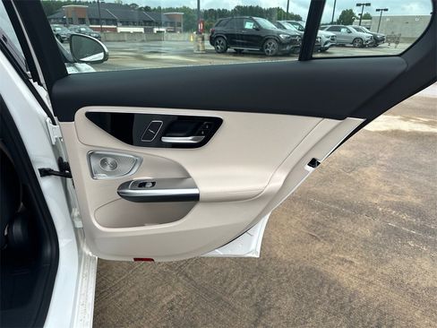 Used 2025 Mercedes-Benz C 300 4MATIC Sedan image 19