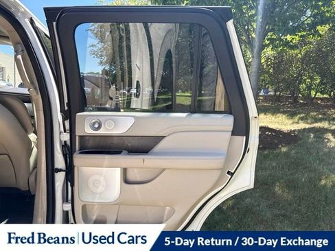 Used 2018 Lincoln Navigator Reserve w/ Technology Package AWD/4WD image 19